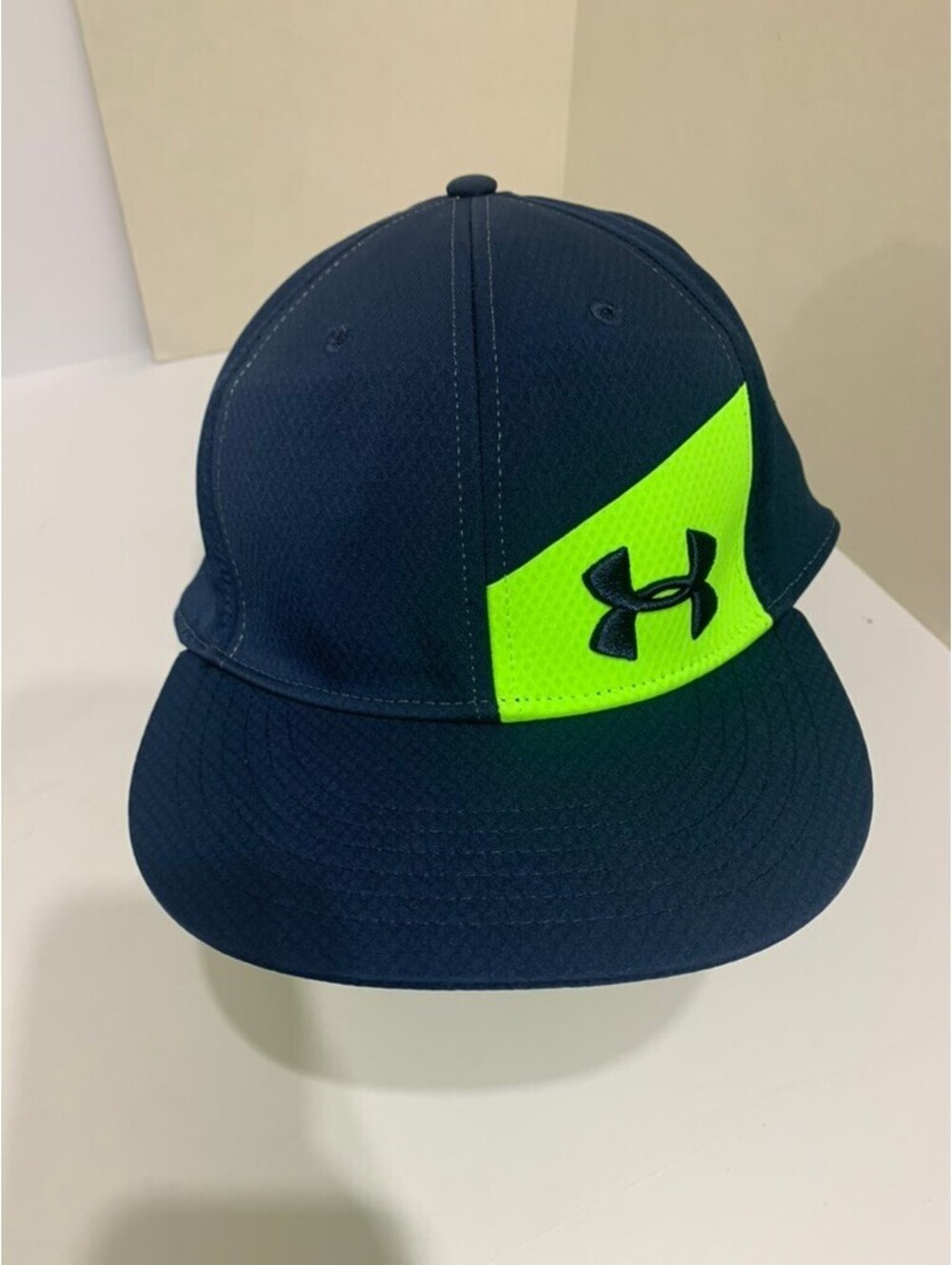 Under Armour Men's L XL Navy Neon Green Performance Fitted Baseball Cap Hat